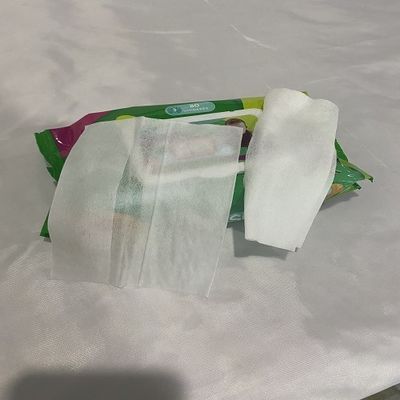 熱担保付きの生地の赤ん坊のティッシュは60gsmアルコール自由なビタミンEを拭く