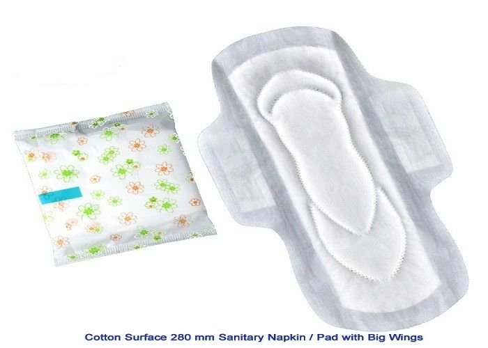 2mmの厚く柔らかい綿の生理用ナプキンの陰イオンの破片の中心8つの層